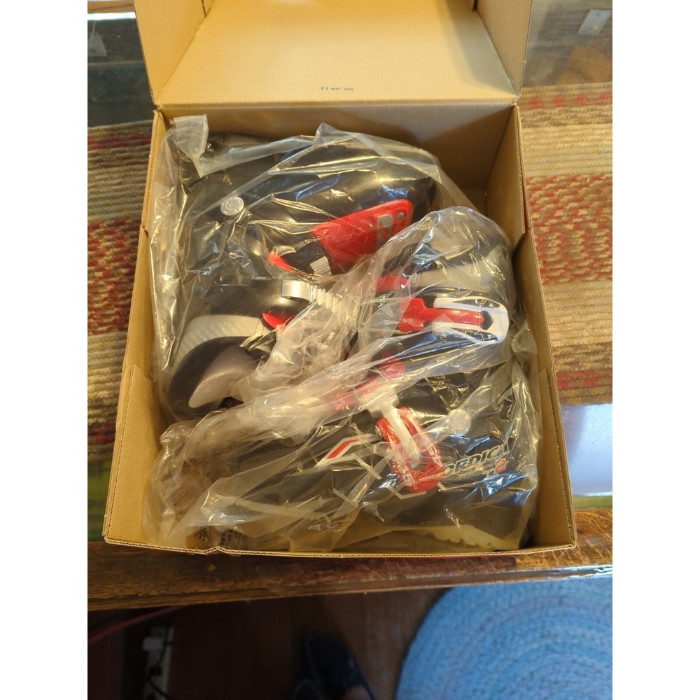 NEW Nordica FireArrow Team 2 KIDS/BOYS/GIRLS US 10.5 Youth Ski Boots 16.5